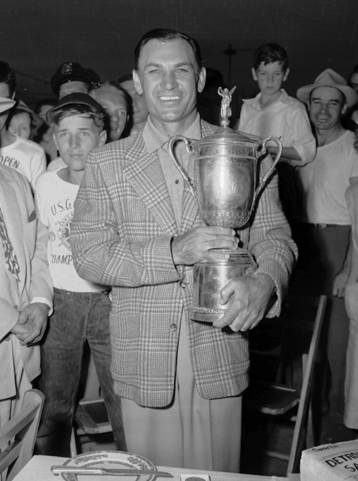 1951: Ben Hogan captures U.S. Open for second straight year